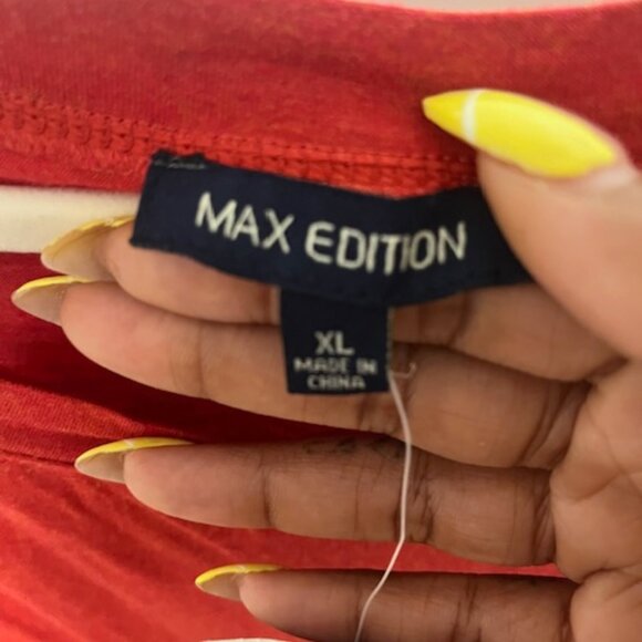 Scarlet Ruffle Tee - Picture 2 of 6